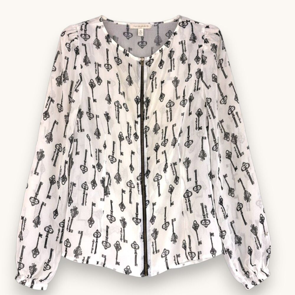 Kingdom White Chiffon Blouse with Keys Print Front Knot SM - Picture 2 of 4